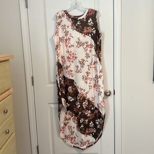 Red/Brown/White Maxi Dress with pockets ❤️